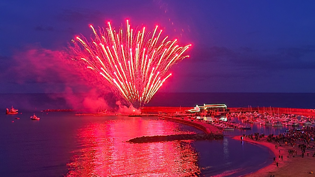 Lyme Regis Spectacular Fireworks & Bonfire