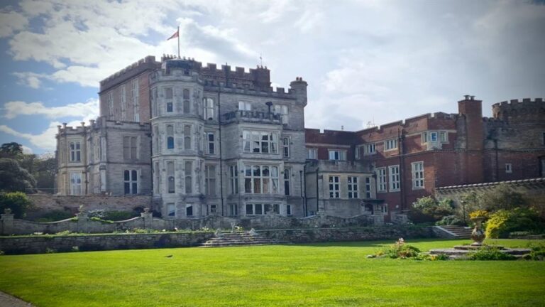 Historical Guided Walk With Cream Tea In Brownsea Castle